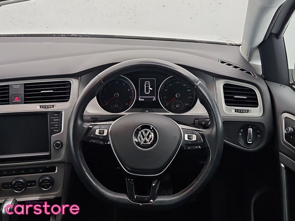 2016 Volkswagen Golf - image 17