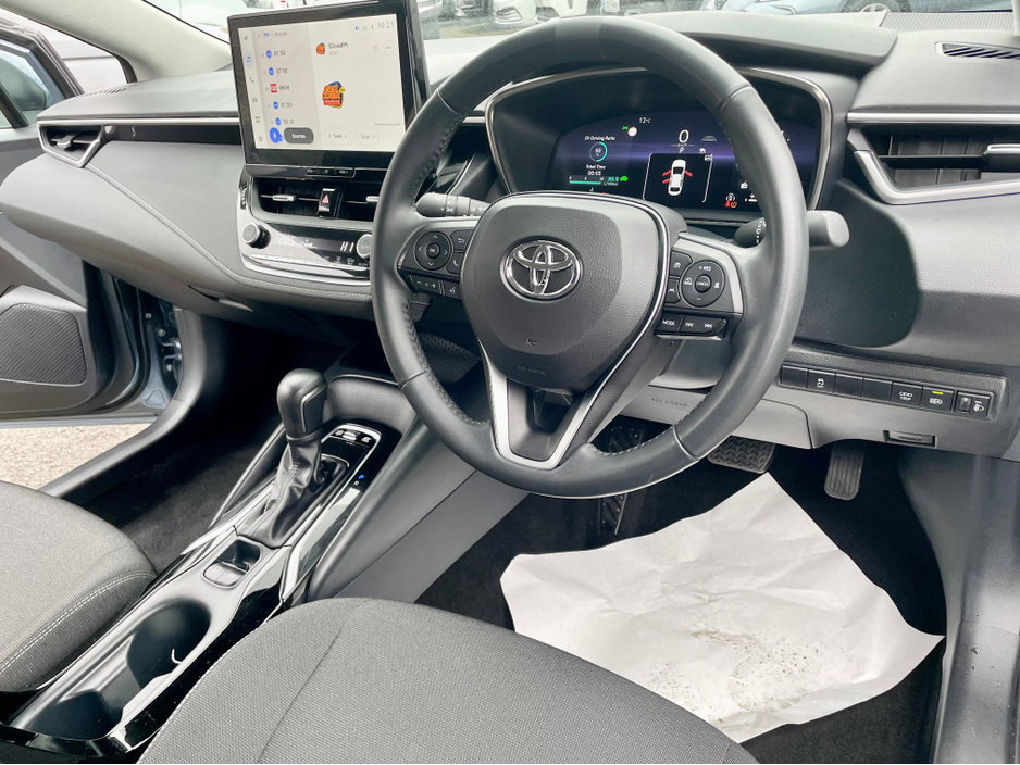 2023 Toyota Corolla - image 9