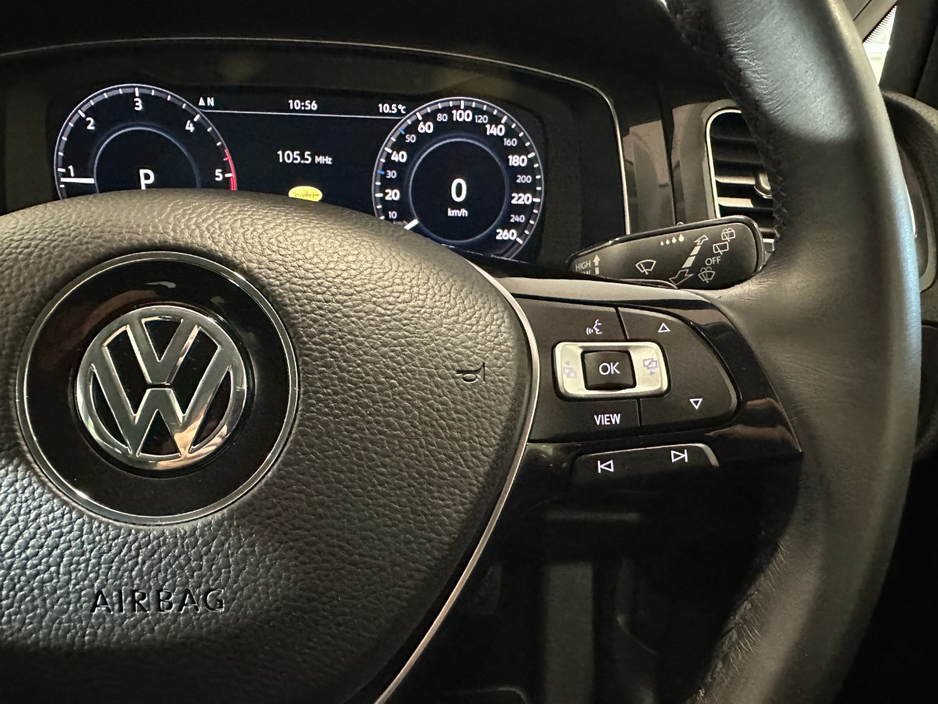 2020 Volkswagen Golf - image 26