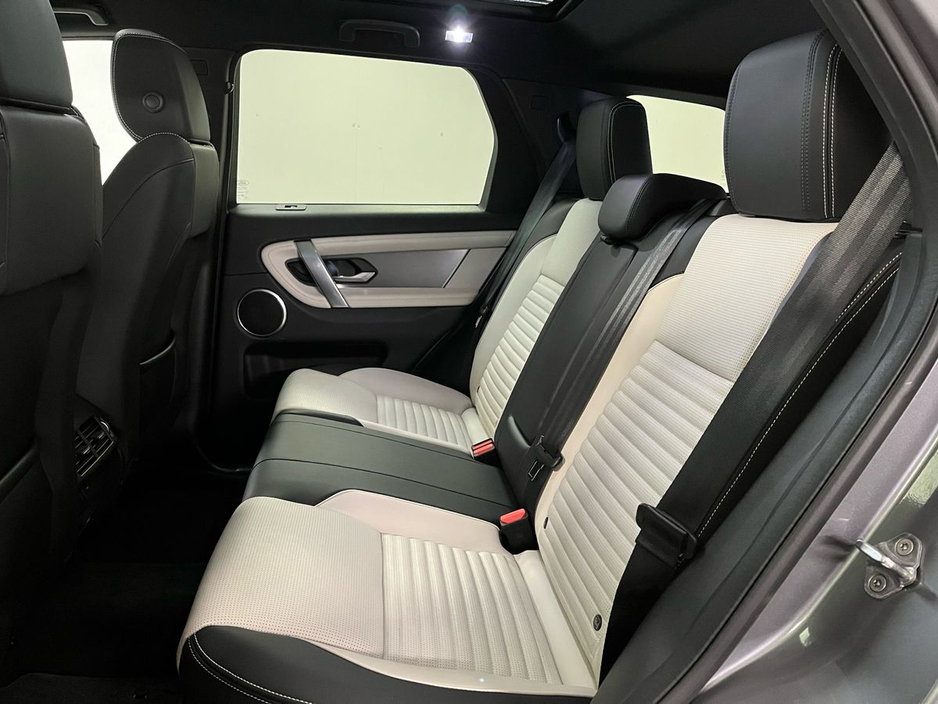 2023 Land Rover Discovery Sport - image 8
