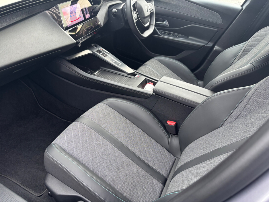 2024 Peugeot 408 - image 7