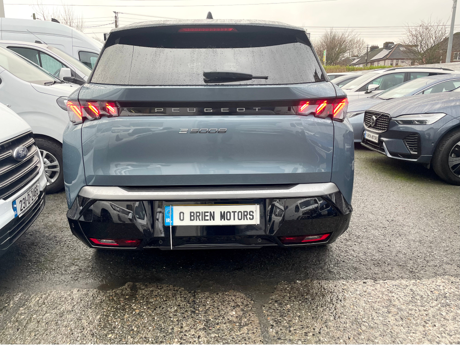 2025 Peugeot 5008 E 5008 GT-LINE 73KW 213BHP FULLY ELECTRIC €47,950