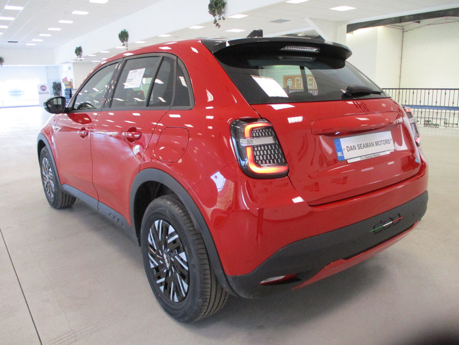 2026 Fiat 600 1.2 100hp Hybrid Auto eDCT 6 €29,495