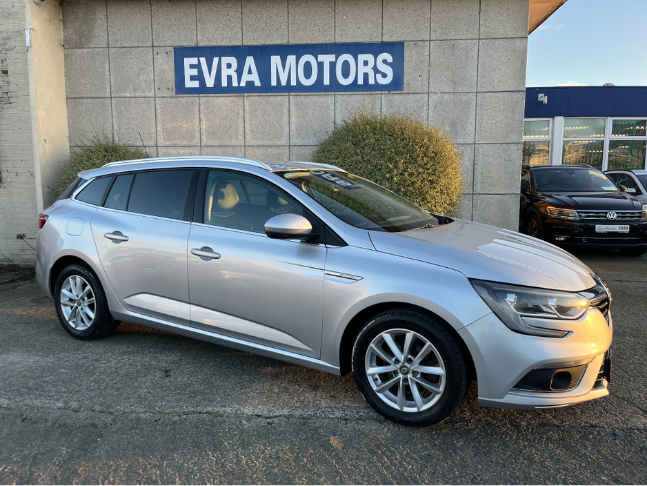 2017 Renault Megane ESTATE SPORT TOURER DYNAMIQUE 1.5 DIESEL //HALF LEATHER SEATS//SAT NAV// €10,950