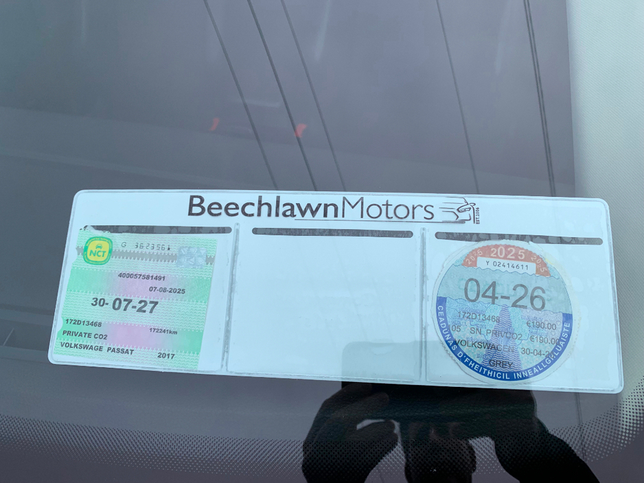 2017 Volkswagen Passat - image 9