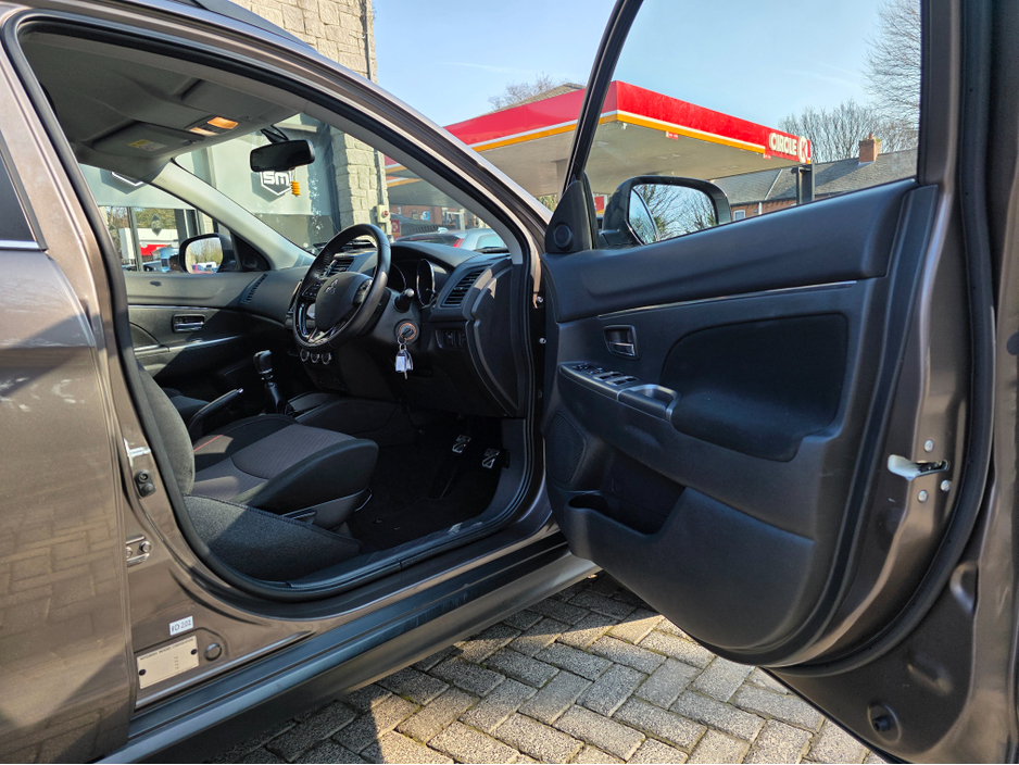 2019 Mitsubishi ASX - image 10