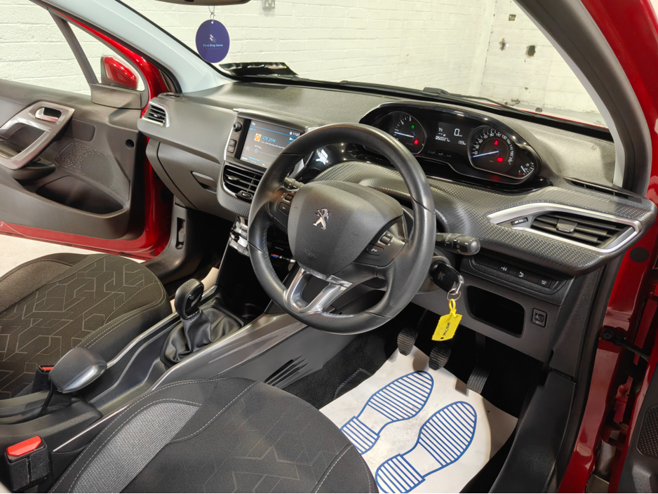 2019 Peugeot 2008 - image 10