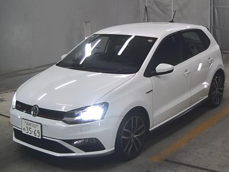 2015 Volkswagen Polo  €13,950