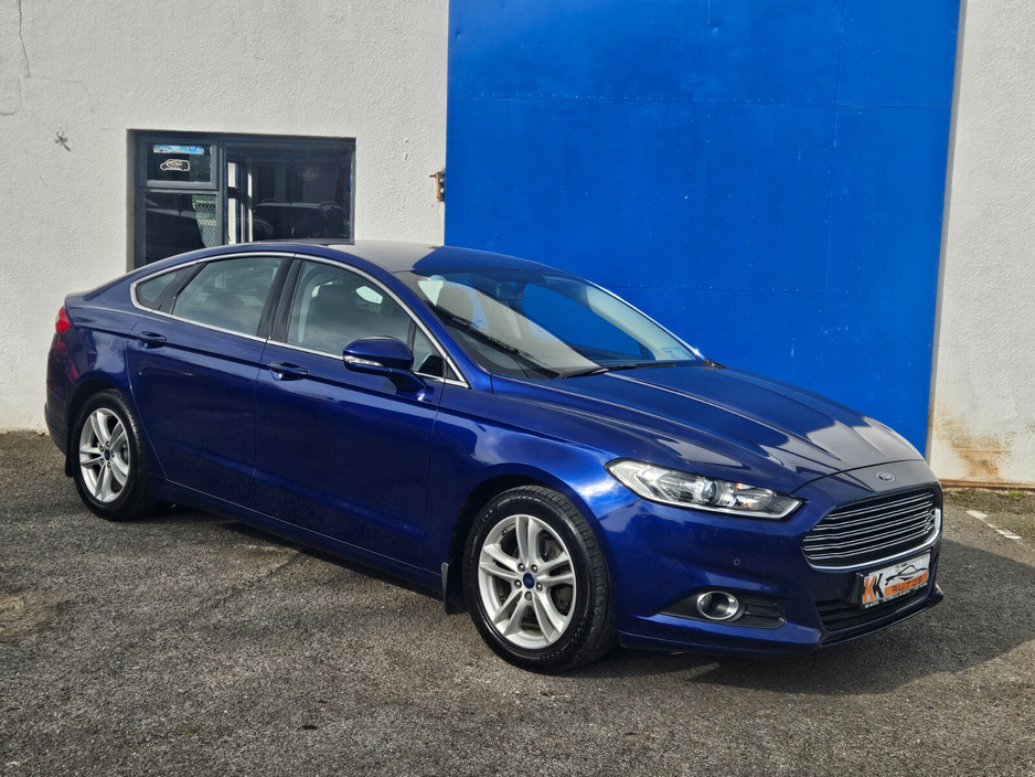 2015 Ford Mondeo - image 2