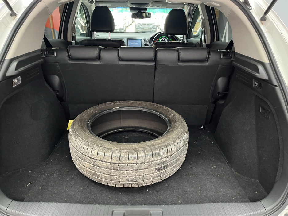 2017 Honda Vezel - image 8