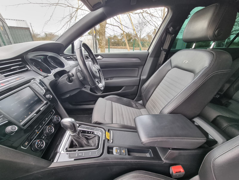 2016 Volkswagen Passat - image 21