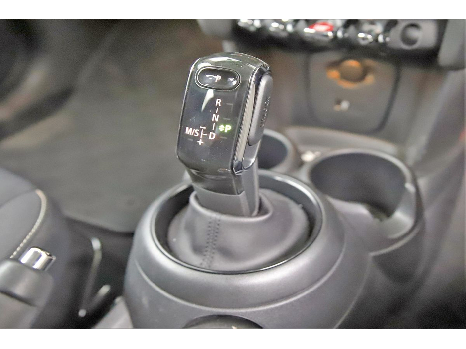 2018 MINI Hatch 1.5 COOPER 5DR*17" ALLOY WHEELS*PRIVACY GLASS*P*REVERSE CAMERA* €19,890