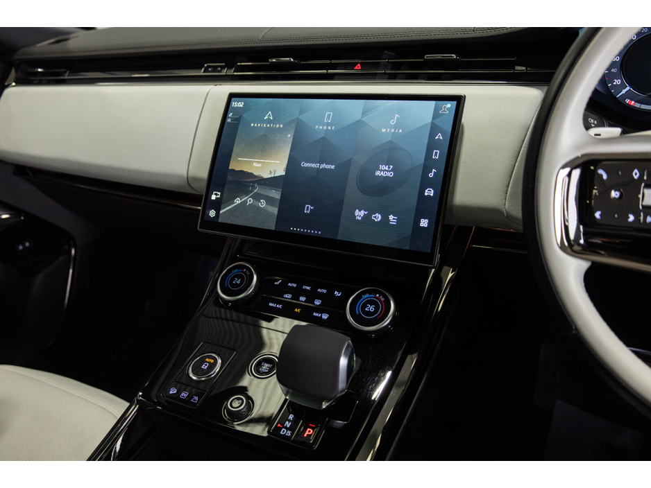 2022 Land Rover Range Rover - image 18