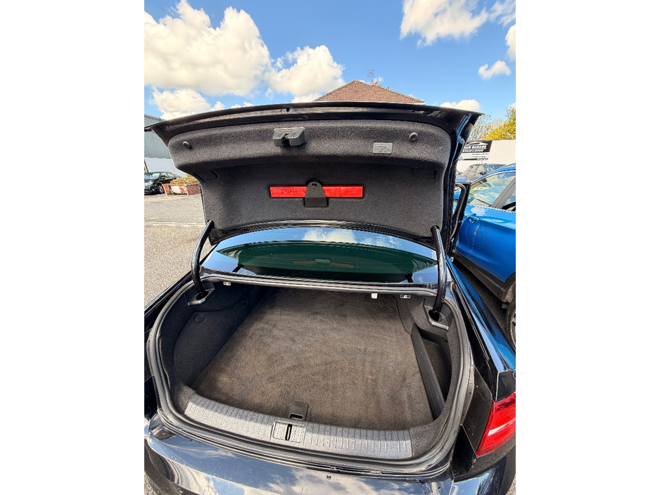 2018 Volkswagen Passat - image 8