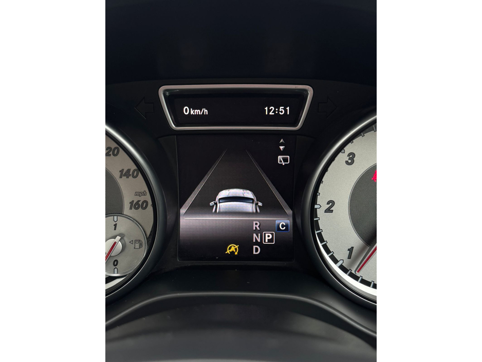 2016 Mercedes-Benz GLA Class - image 27