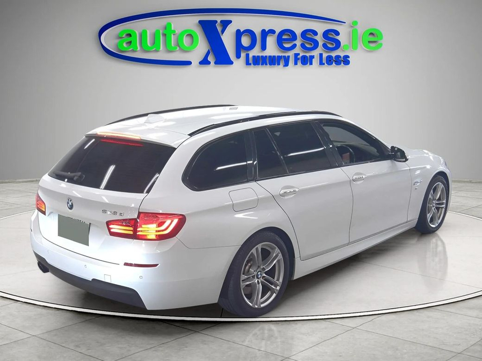 2016 BMW 5 Series - image 6