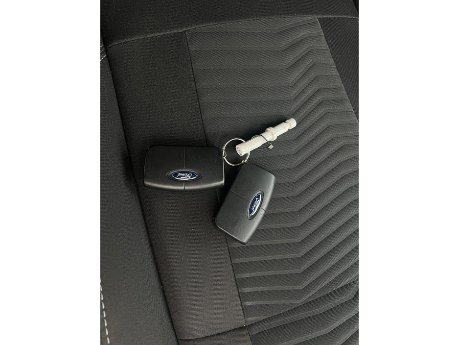 2014 Ford Fiesta - image 17