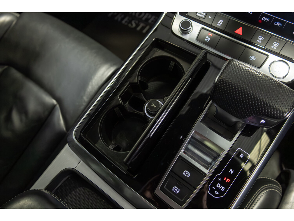 2019 Audi Q8 - image 23