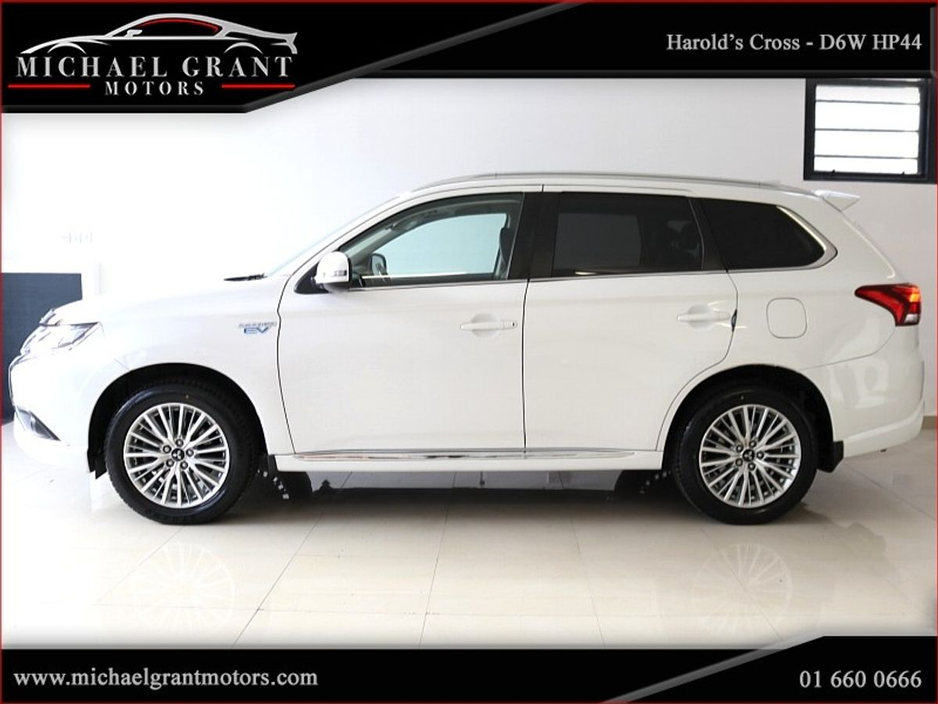 2018 Mitsubishi Outlander - image 8