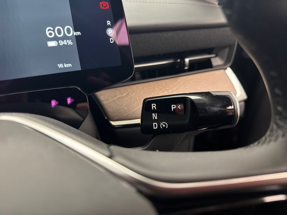 2026 Volvo ES90 - image 21