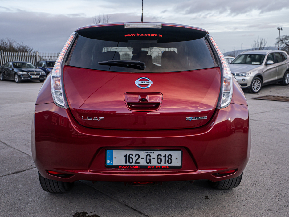 2016 Nissan Leaf - image 14