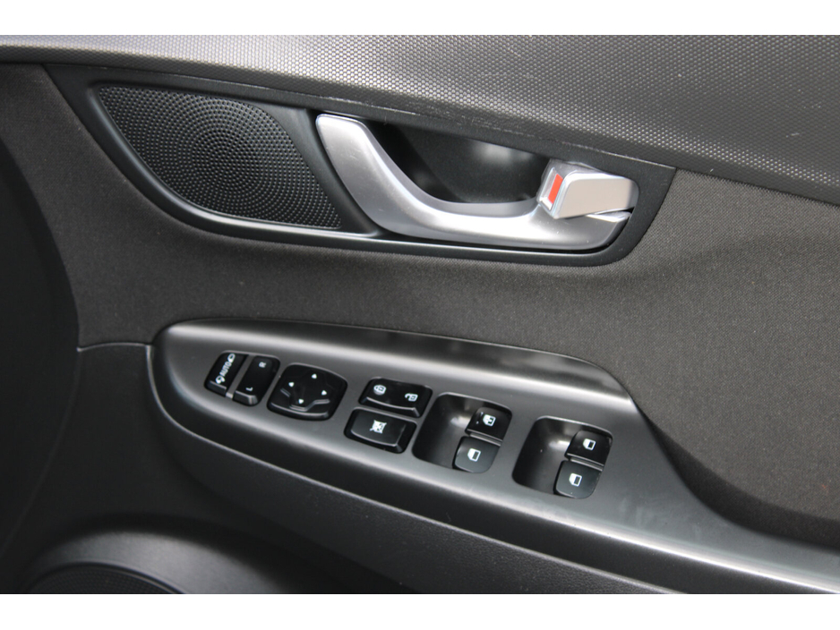 2021 Hyundai Kona - image 13