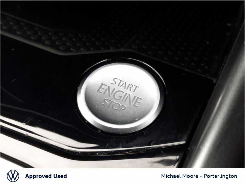 2025 Volkswagen T-Roc - image 27