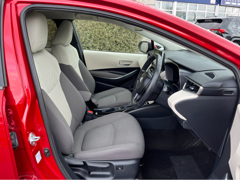 2021 Toyota Corolla - image 11