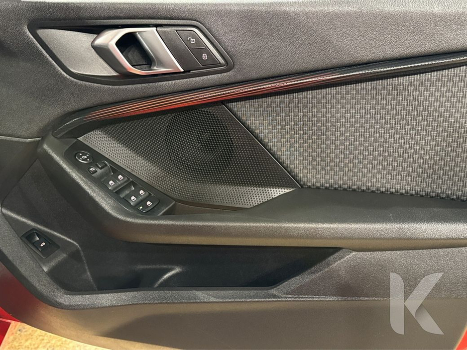 2019 BMW 1 Series - image 17