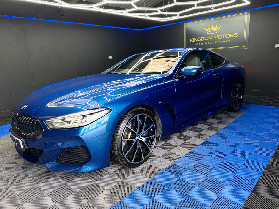 2020 BMW 8 Series - image 7