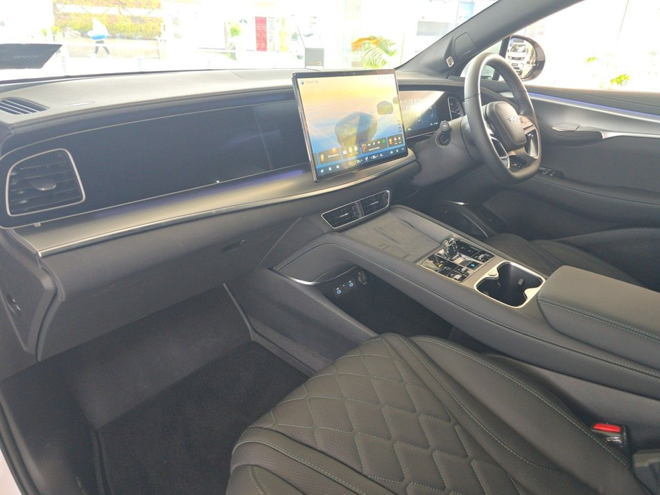 2026 BYD Sealion 7 - image 12