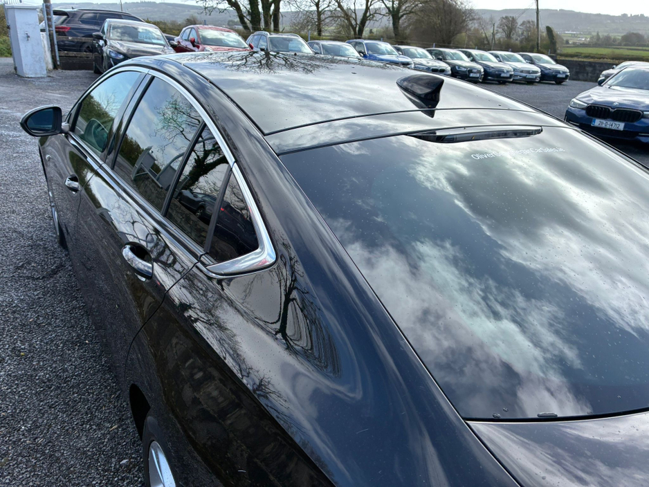 2018 Opel Insignia - image 10