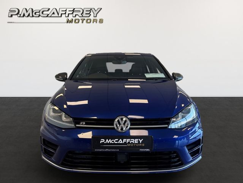 2016 Volkswagen Golf - image 2