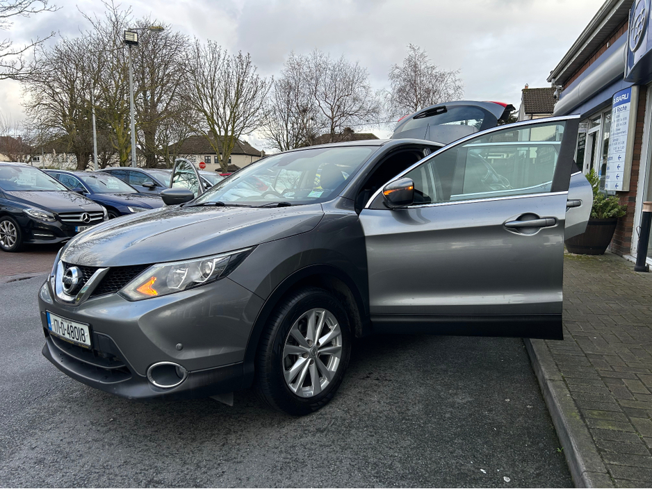 2017 Nissan Qashqai 1.2 Automatic - NCT & Tax - Low Mileage & Great Price - Trade-In Welcome - Assured Dealer Warranty - €12,950