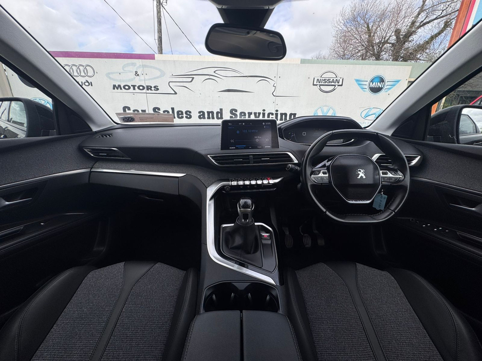 2019 Peugeot 5008 - image 16