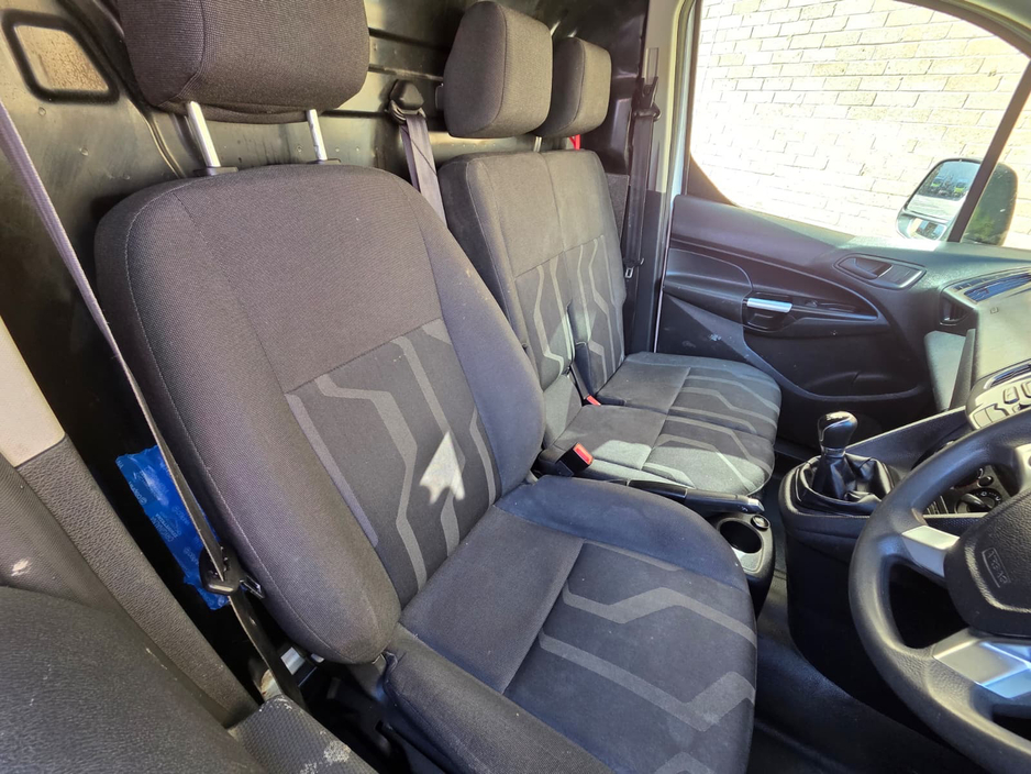2016 Ford Transit Connect - image 17