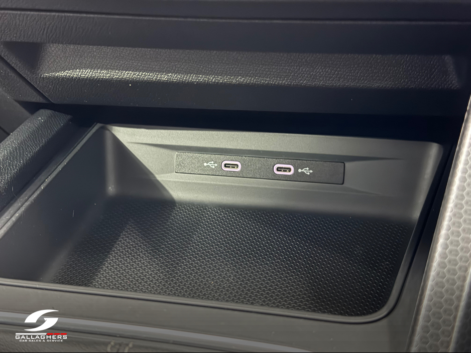 2024 SEAT Leon (241) SE PLUS 1.0 TSI 110HP €22,995