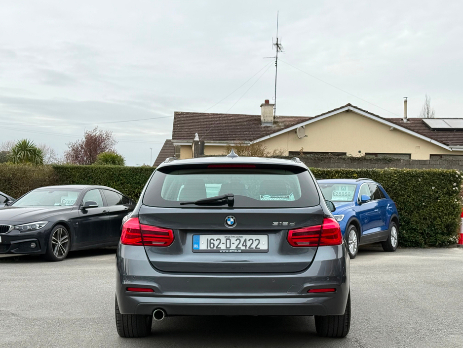 2016 BMW 3 Series - image 6