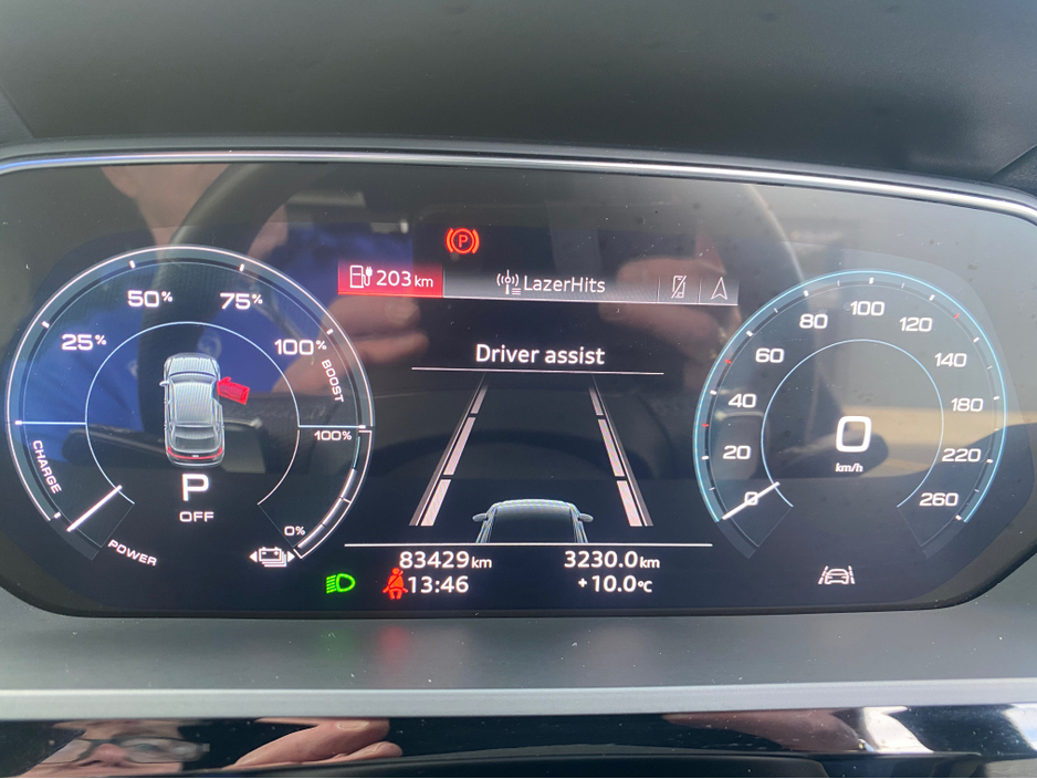 2022 Audi e-tron - image 17