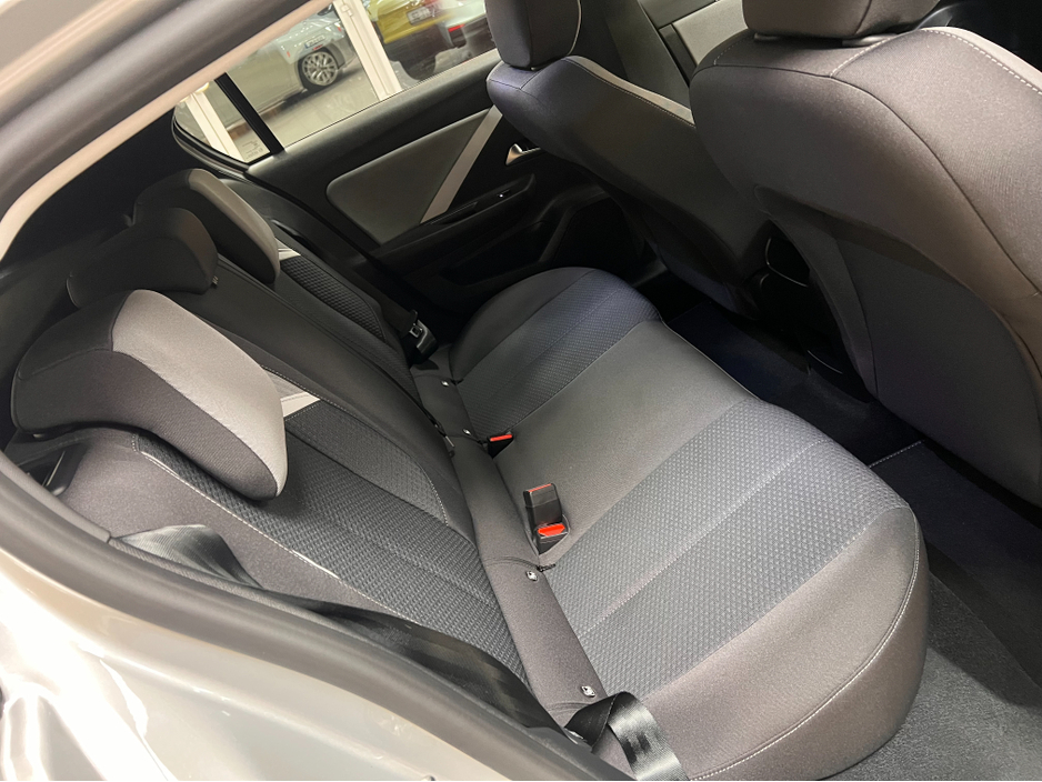 2024 Opel Astra - image 15