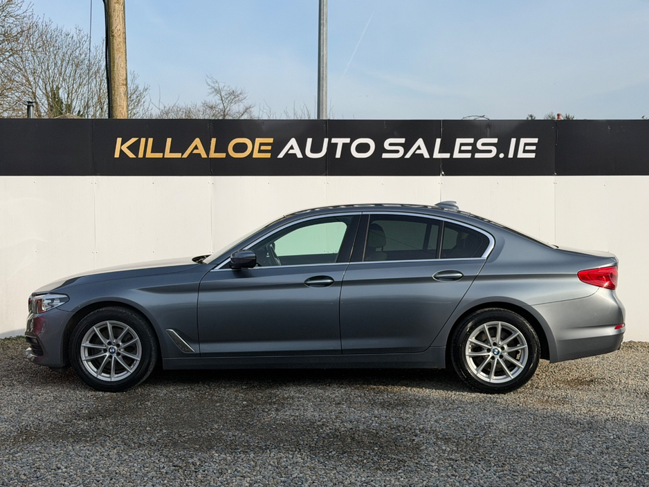 2017 BMW 5 Series - image 6