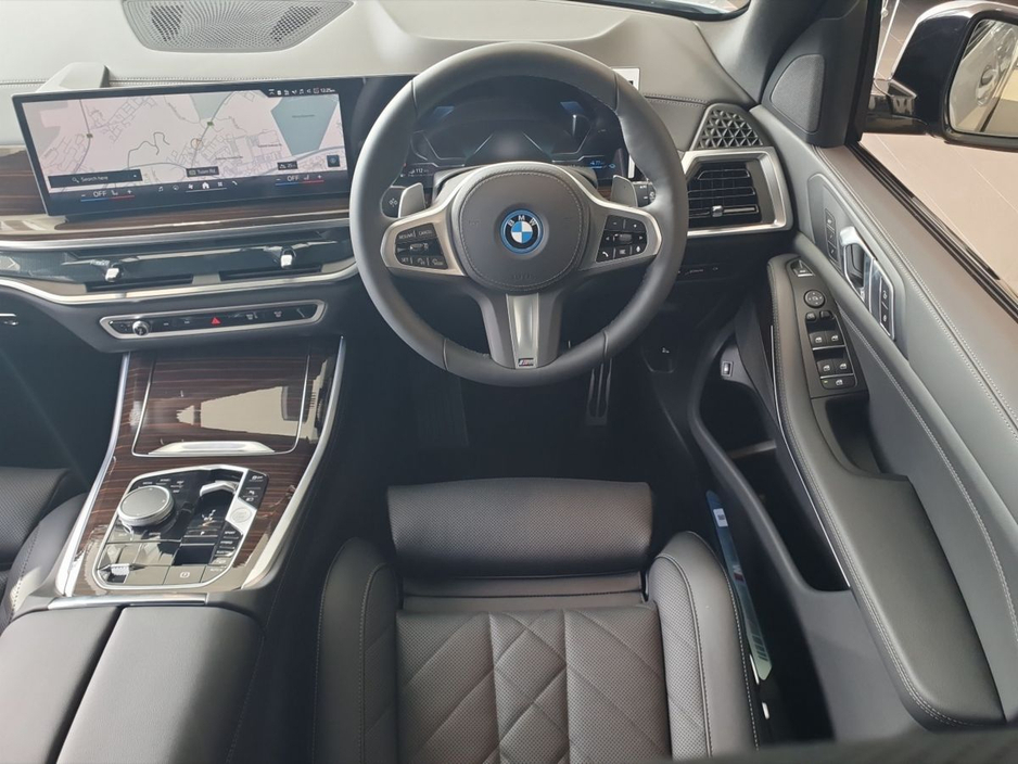 2026 BMW X5 - image 2