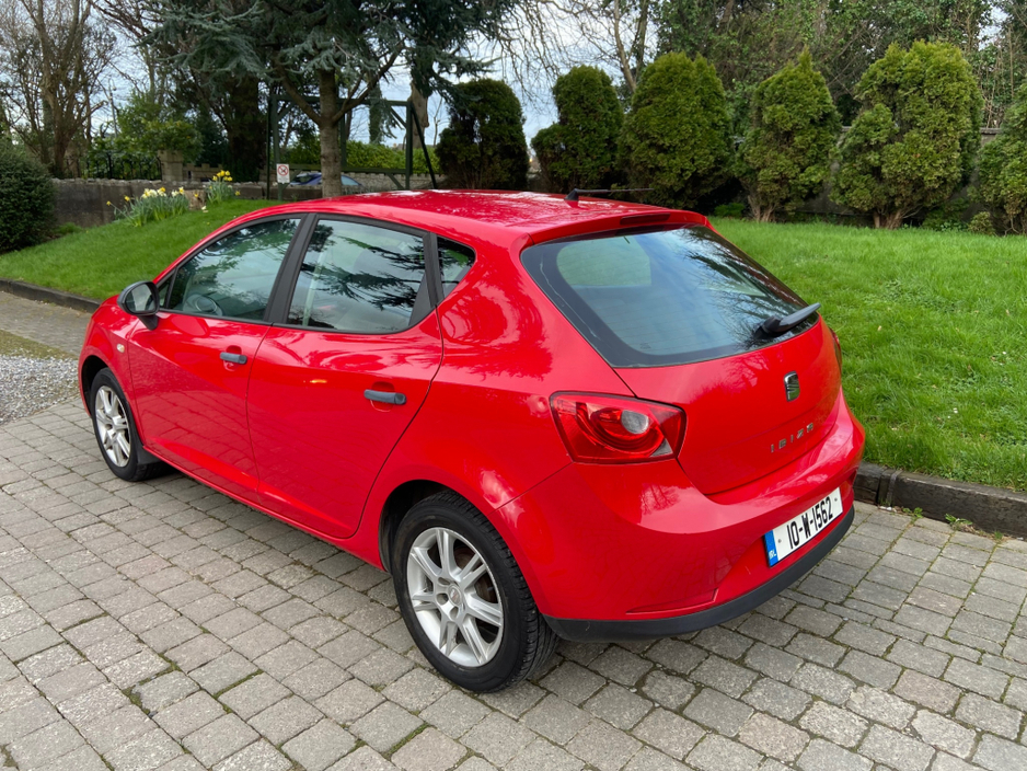 2010 SEAT Ibiza - image 2