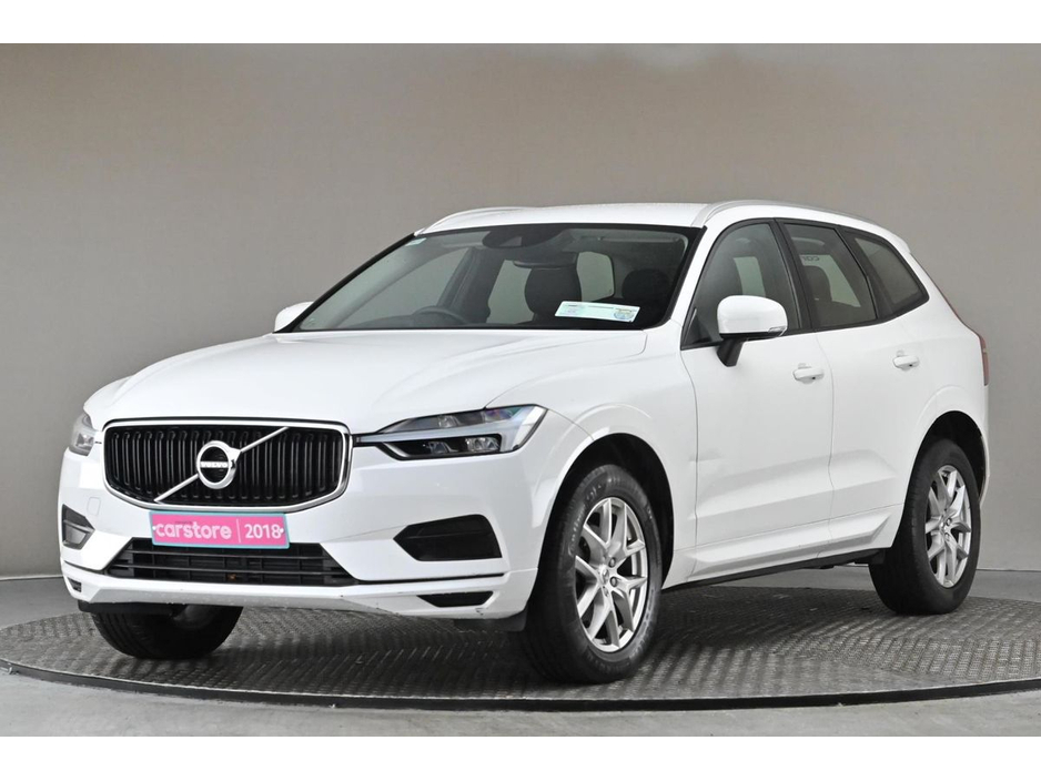 2018 Volvo XC60 - image 3