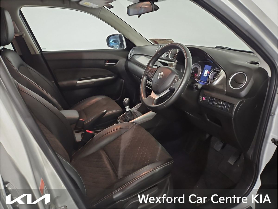 2022 Suzuki Vitara 1.4 Hybrid SZ4 MT €21,895