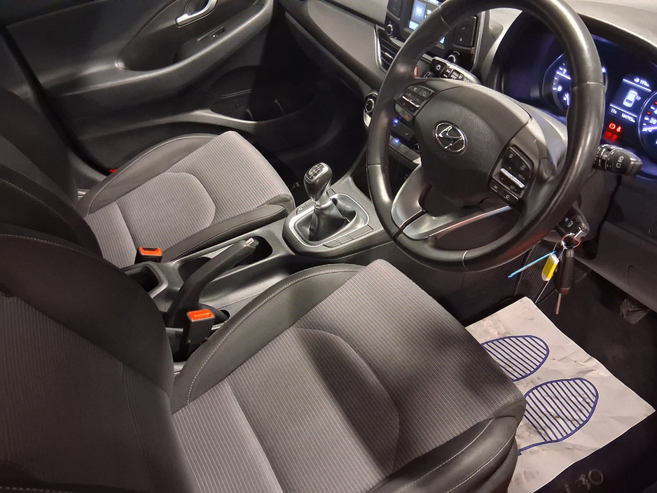 2017 Hyundai i30 - image 6