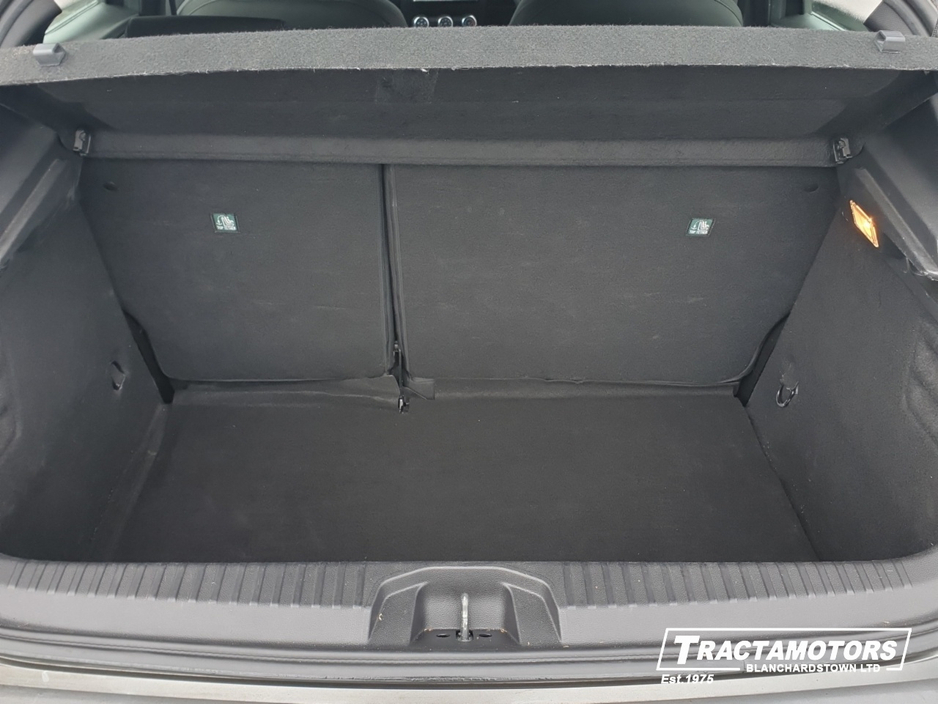 2023 Renault Clio - image 9