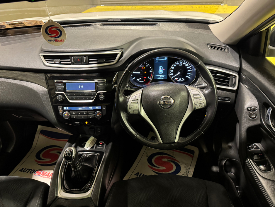 2017 Nissan X-Trail - image 8