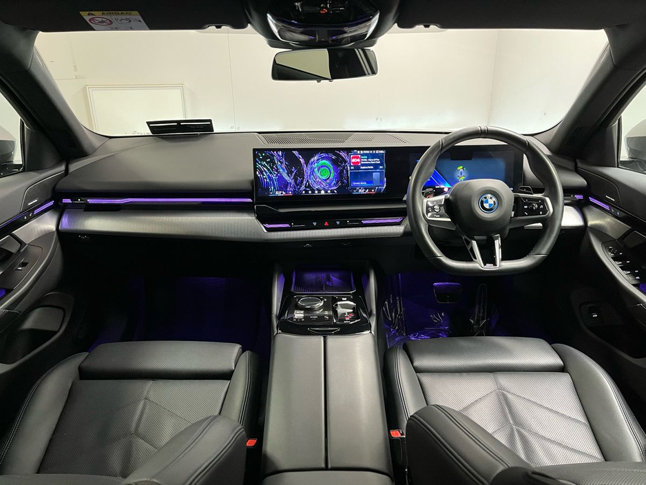 2024 BMW 5 Series - image 2