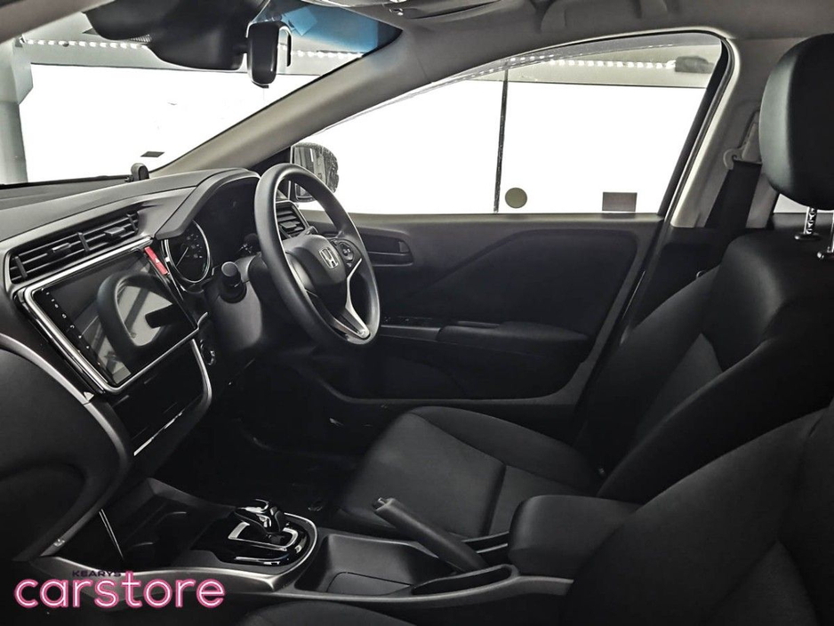 2019 Honda Grace - image 14